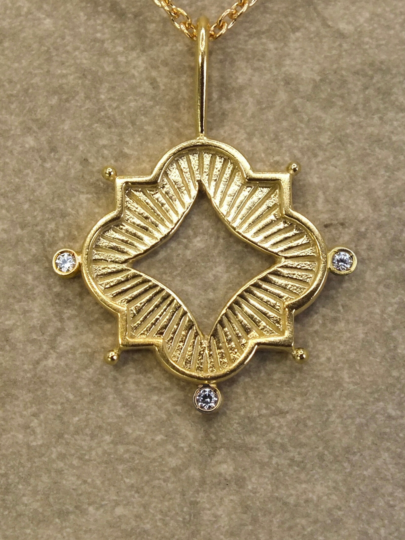 Luminis Aegis Gold Necklace with White or Blue Diamonds