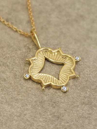Luminis Aegis Gold Necklace with White or Blue Diamonds
