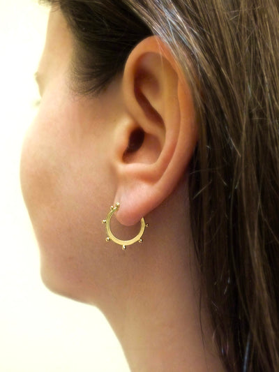 Larentia Hoops