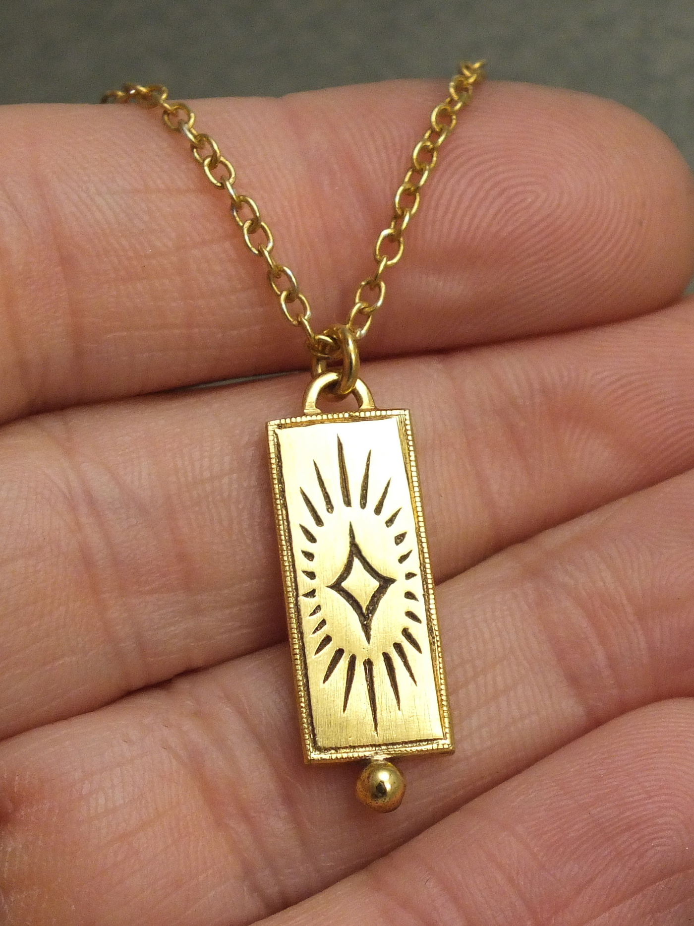 Lux Necklace in 18k Gold